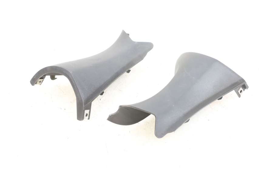photo de COBERTURA TRASEIRA DO GUIDÃO SYM GTS EVO 125 (2009 - 2013) - Vista principal