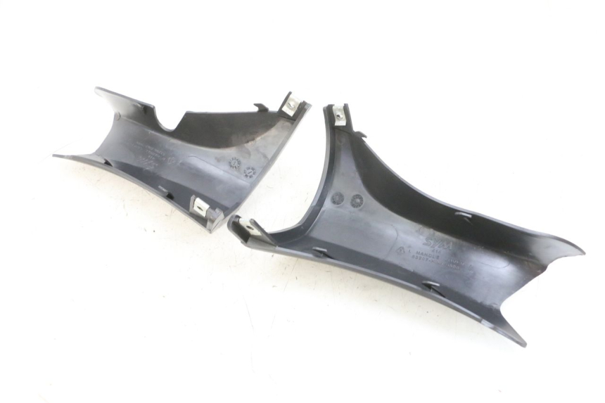 photo de COBERTURA TRASEIRA DO GUIDÃO SYM GTS EVO 125 (2009 - 2013) - Detalhe da peça