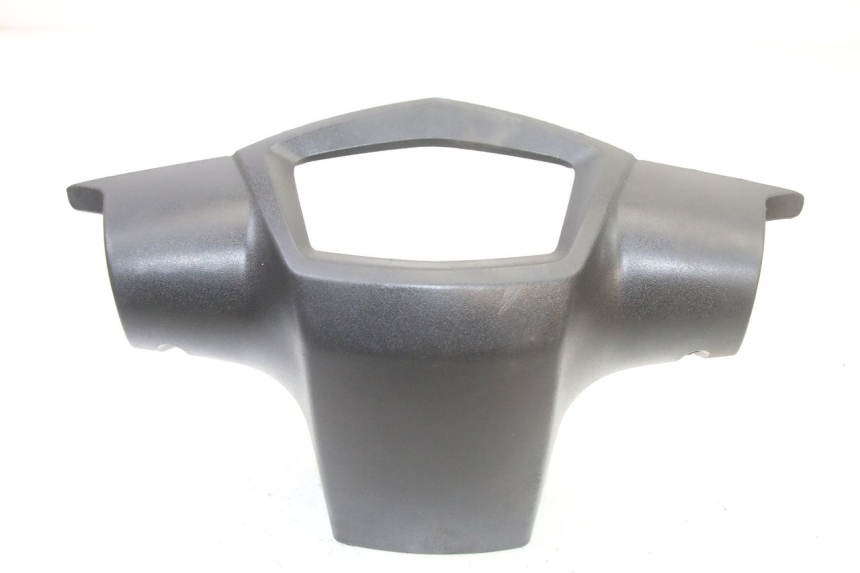photo de COBERTURA TRASEIRA DO GUIDÃO PEUGEOT KISBEE 2T 50 (2010 - 2017) - Vista principal