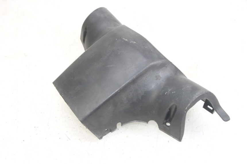 photo de COBERTURA TRASEIRA DO GUIDÃO PEUGEOT KISBEE 4T 50 (2010 - 2017) - Detalhe da peça