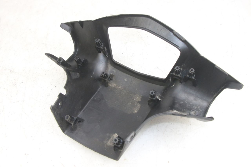 photo de COBERTURA TRASEIRA DO GUIDÃO PEUGEOT KISBEE 4T 50 (2010 - 2017) - Vista geral