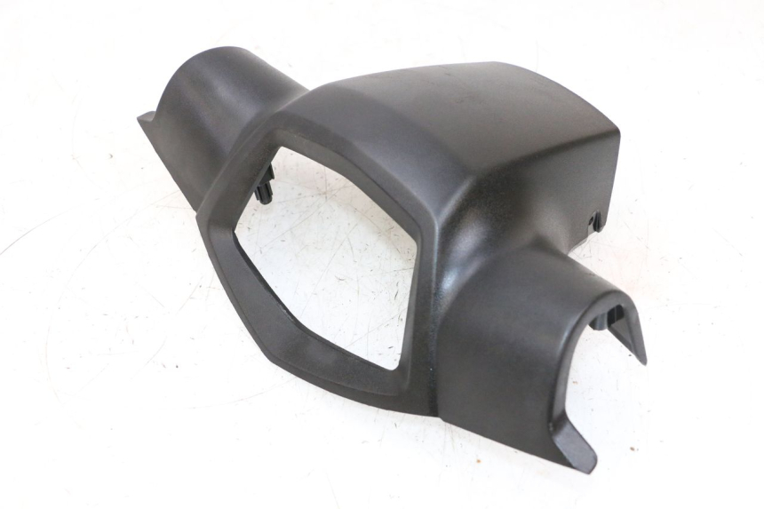 photo de COBERTURA TRASEIRA DO GUIDÃO PEUGEOT KISBEE 4T 50 (2010 - 2017) - Ampliação técnica
