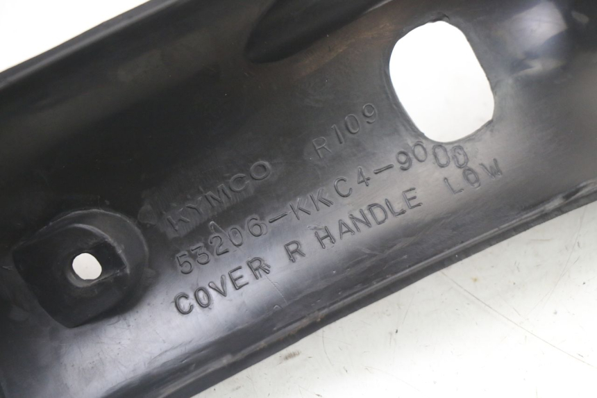 photo de COBERTURA TRASEIRA DO GUIDÃO KYMCO GRAND DINK 125 (2008 - 2014) - Pontos de fixação