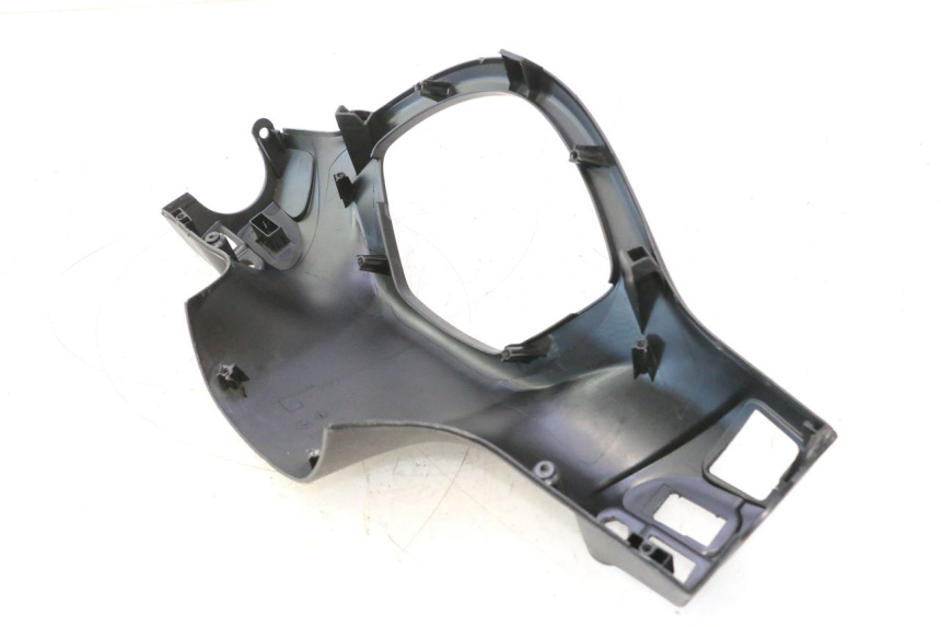 photo de COBERTURA TRASEIRA DO GUIDÃO PIAGGIO LIBERTY IGET 4T 50 (2021 - 2025) - Pontos de fixação