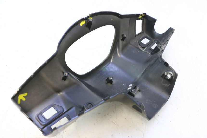 photo de CAPA DE GUIADOR TRASEIRA KYMCO LIKE 125 (2009 - 2016) - Zoom do estado de desgaste