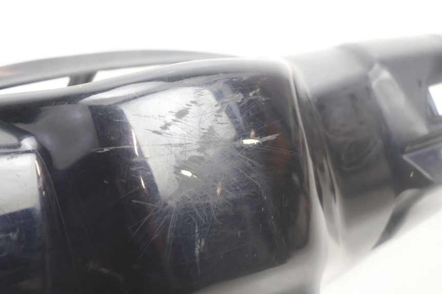 photo de CAPA DE GUIADOR TRASEIRA KYMCO LIKE 125 (2009 - 2016) - Zoom do estado de desgaste