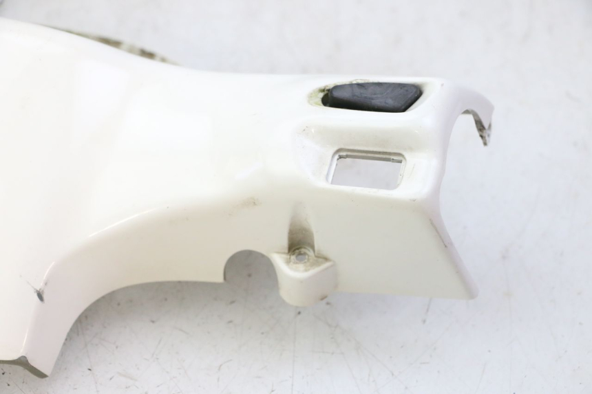 photo de COBERTURA TRASEIRA DO GUIDÃO PIAGGIO LXV 4T 50 (2009 - 2013) - Estado da superfície