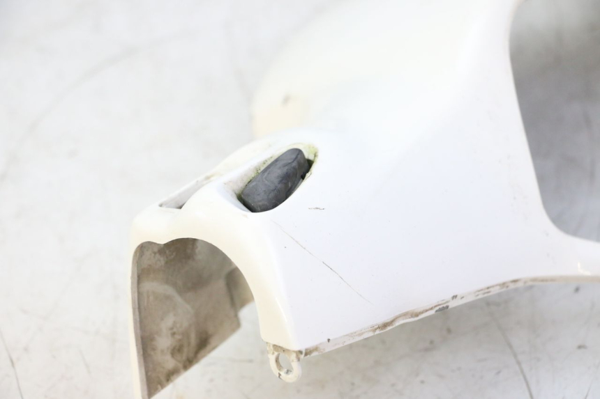 photo de COBERTURA TRASEIRA DO GUIDÃO PIAGGIO LXV 4T 50 (2009 - 2013) - Marcações e referências