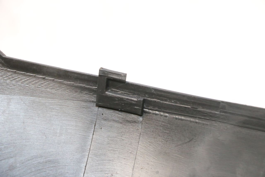 photo de COUVRE GUIDON ARRIERE KEEWAY MATRIX RX9 125 (2006 - 2007) - Detalhe da peça