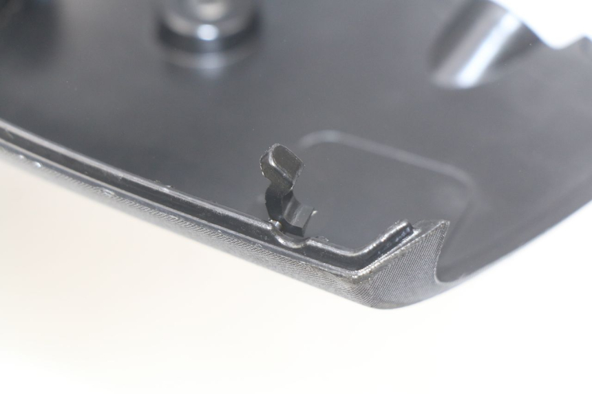 photo de COBERTURA TRASEIRA DO GUIDÃO PIAGGIO MP3 500 (2014 - 2017) - Detalhe da peça