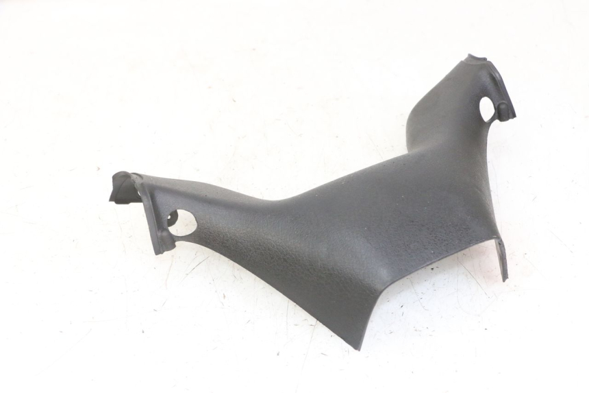 photo de CAPA DE GUIADOR TRASEIRA PIAGGIO MP3 500 (2011 - 2015) - Detalhe da peça