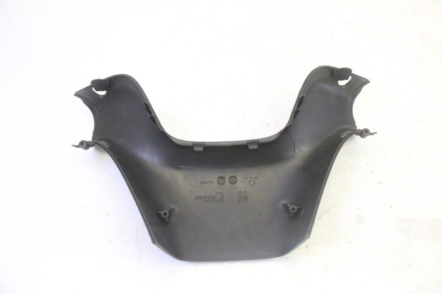 photo de CAPA DE GUIADOR TRASEIRA PIAGGIO MP3 500 (2011 - 2015) - Pontos de fixação
