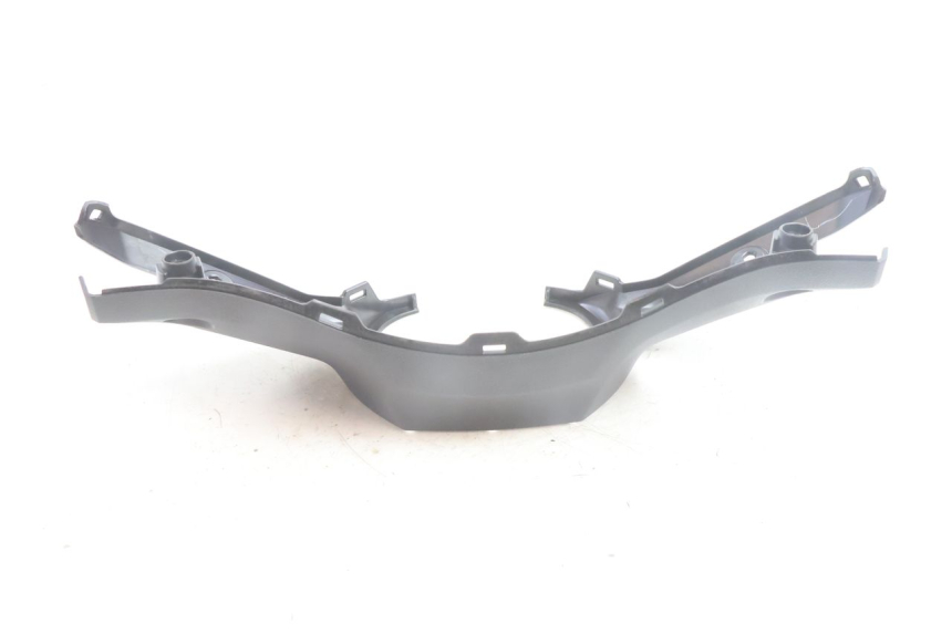 photo de COBERTURA TRASEIRA DO GUIDÃO YAMAHA N-MAX NMAX 125 (2021 - 2024) - Detalhe da peça