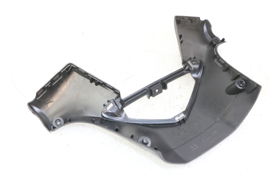 photo de COBERTURA TRASEIRA DO GUIDÃO GILERA NEXUS 125 (2009 - 2013) - Pontos de fixação
