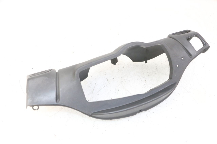 photo de CAPA DE GUIADOR TRASEIRA GILERA RUNNER SL 50 (2006 - 2009) - Detalhe da peça