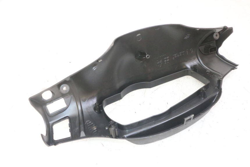 photo de CAPA DE GUIADOR TRASEIRA GILERA RUNNER SL 50 (2006 - 2009) - Zoom do estado de desgaste