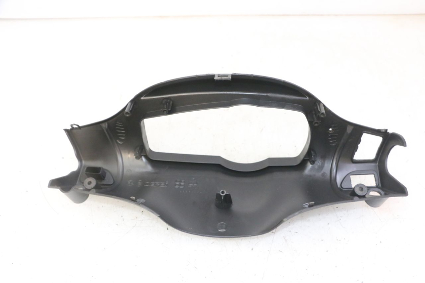 photo de CAPA DE GUIADOR TRASEIRA GILERA RUNNER SL 50 (2006 - 2009) - Outro ângulo de visão