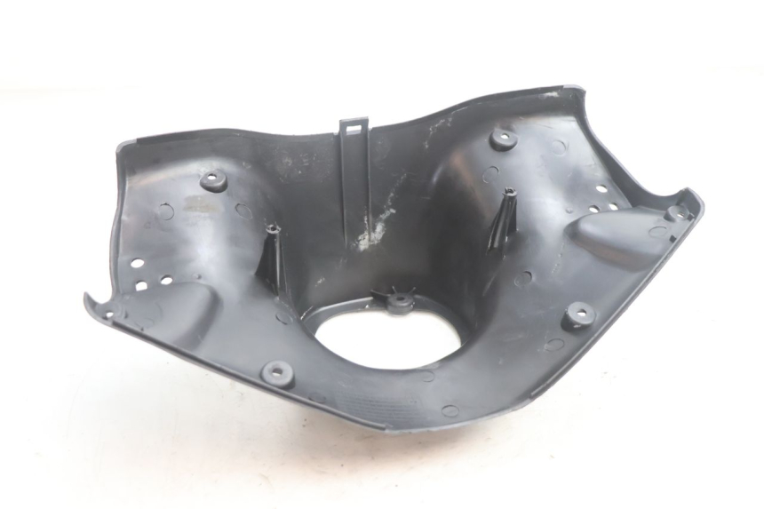 photo de COBERTURA TRASEIRA DO GUIDÃO KEEWAY RY6 2T 50 (2011 - 2019) - Detalhe da peça