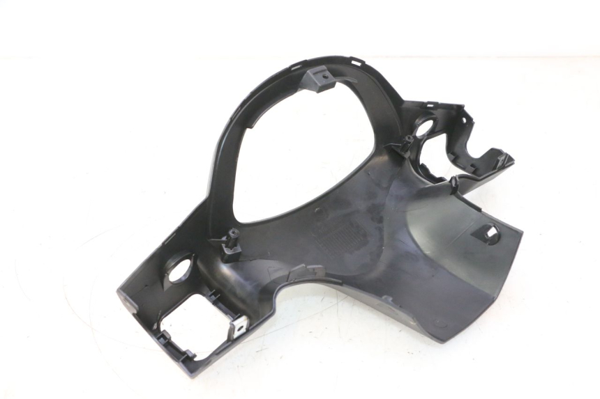 photo de COBERTURA TRASEIRA DO GUIDÃO JM MOTORS SANTANA 50 (2014 - 2023) - Detalhes característicos