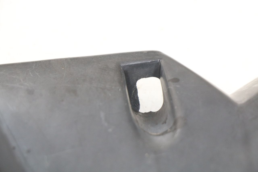 photo de CAPA DE GUIADOR TRASEIRA PEUGEOT SC 50 (1988 - 1992) - Detalhe da peça