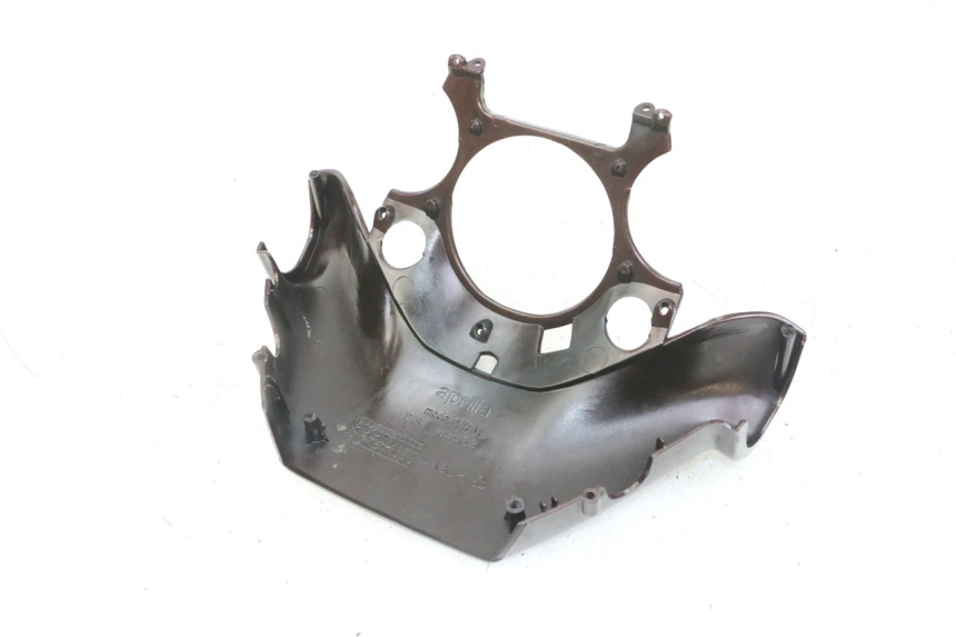 photo de COBERTURA TRASEIRA DO GUIDÃO APRILIA SCARABEO GT TOURING 125 (1999 - 2005) - Outro ângulo de visão
