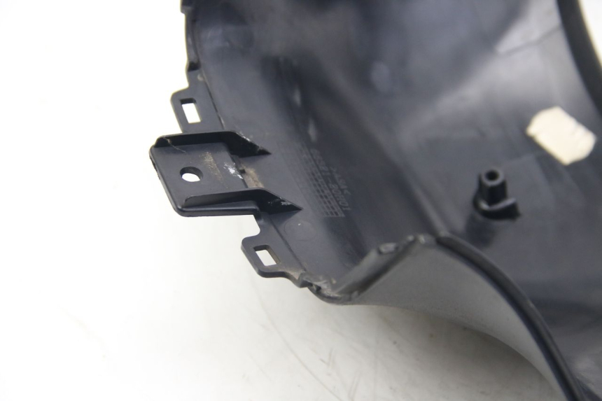 photo de COBERTURA TRASEIRA DO GUIDÃO SUZUKI SIXTEEN 125 (2008 - 2010) - Estado da superfície