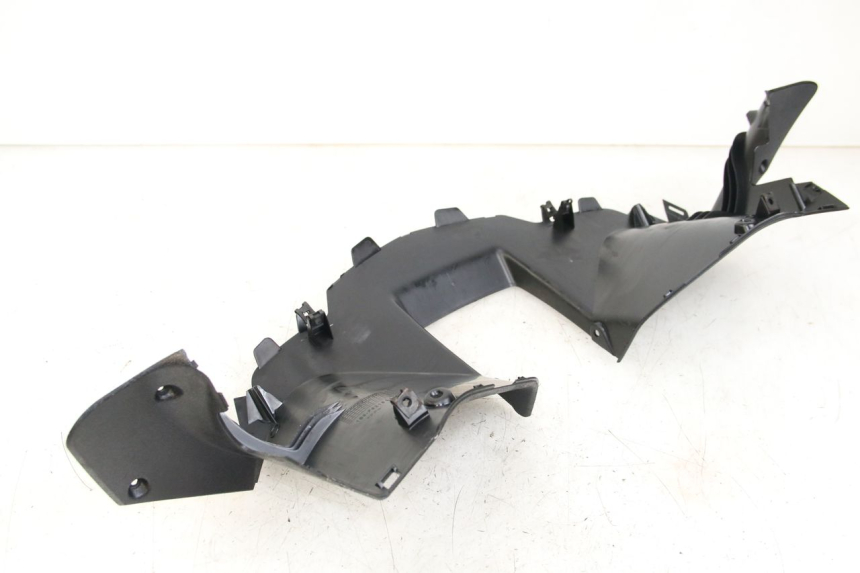 photo de COBERTURA TRASEIRA DO GUIDÃO MBK SKYCRUISER 125 (2006 - 2009) - Ampliação técnica