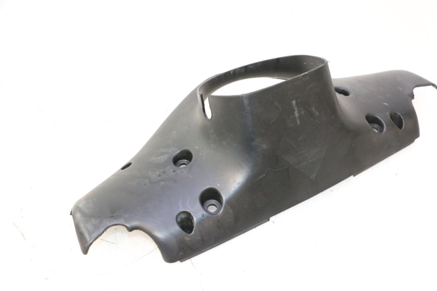 photo de COBERTURA TRASEIRA DO GUIDÃO PEUGEOT SPEEDFIGHT 2 AC 50 (2000 - 2009) - Outro ângulo de visão