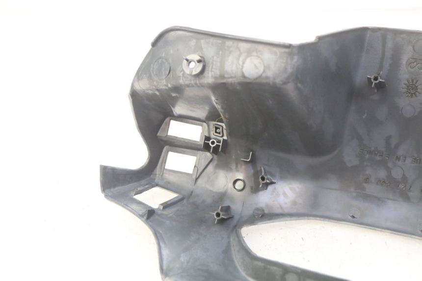 photo de COBERTURA TRASEIRA DO GUIDÃO PEUGEOT SV 125 (1991 - 1994) - Zoom do estado de desgaste