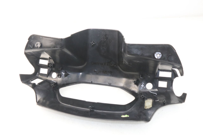 photo de COBERTURA TRASEIRA DO GUIDÃO PEUGEOT SV 50 (1992 - 2004) - Outro ângulo de visão