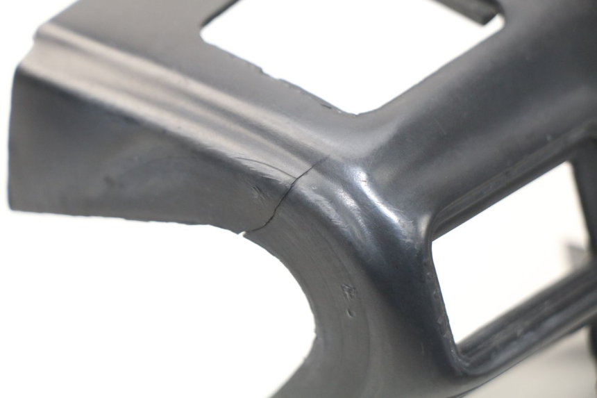 photo de COBERTURA TRASEIRA DO GUIDÃO PEUGEOT SV 50 (1992 - 2004) - Pontos de fixação