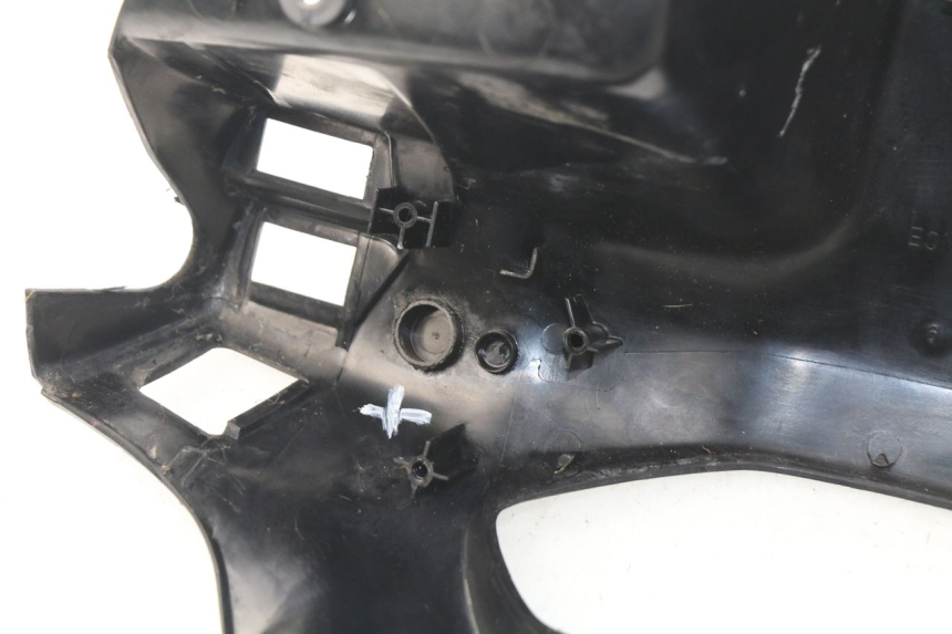 photo de COBERTURA TRASEIRA DO GUIDÃO PEUGEOT SV 80 (1993 - 1997) - Detalhes característicos