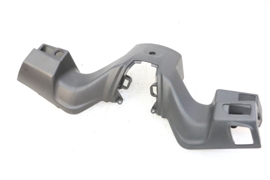 photo de COBERTURA TRASEIRA DO GUIDÃO APRILIA SXR 50 (2021 - 2023) - Zoom do estado de desgaste