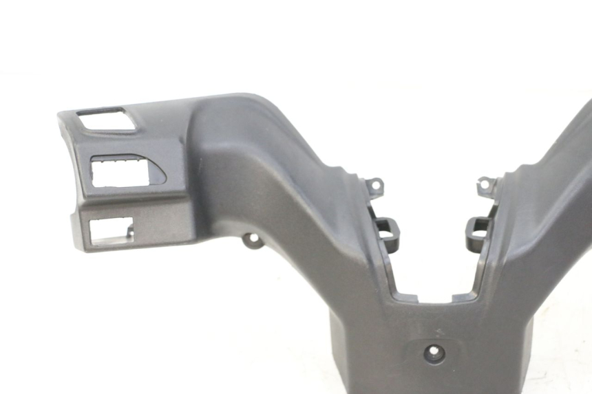 photo de COBERTURA TRASEIRA DO GUIDÃO APRILIA SXR 50 (2021 - 2023) - Outro ângulo de visão