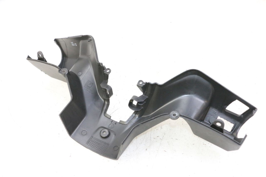 photo de COBERTURA TRASEIRA DO GUIDÃO APRILIA SXR 50 (2021 - 2023) - Marcações e referências