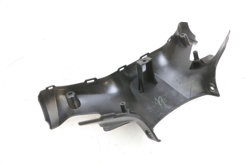 photo de COBERTURA TRASEIRA DO GUIDÃO YAMAHA TRICITY 300 (2020 - 2024) - Peça verificada