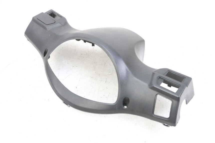 photo de CAPA DO GUIADOR TRASEIRO PEUGEOT TWEET PRO EFI 4T 50 (2021 - 2022) - Outro ângulo de visão