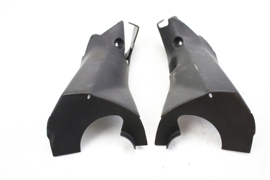 photo de COBERTURA TRASEIRA DO GUIDÃO SUZUKI UH BURGMAN 125 (2002 - 2006) - Detalhe da peça