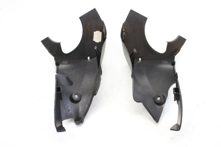 photo de COBERTURA TRASEIRA DO GUIDÃO SUZUKI UH BURGMAN 125 (2002 - 2006) - Vista geral
