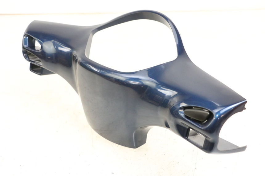 photo de COBERTURA TRASEIRA DO GUIDÃO PIAGGIO VESPA LX 125 (2005 - 2010) - Detalhes característicos