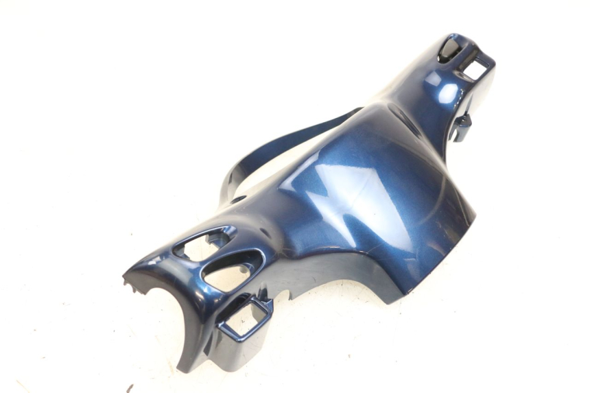 photo de COBERTURA TRASEIRA DO GUIDÃO PIAGGIO VESPA LX 125 (2005 - 2010) - Outro ângulo de visão