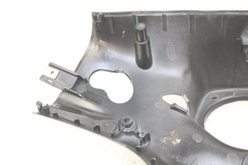 photo de COBERTURA TRASEIRA DO GUIDÃO PIAGGIO VESPA PRIMAVERA 2T 50 (2013 - 2018) - Ampliação técnica