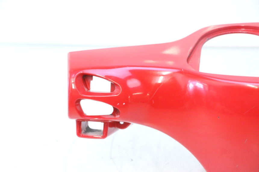 photo de COBERTURA TRASEIRA DO GUIDÃO PIAGGIO VESPA S 2T 50 (2007 - 2014) - Zoom do estado de desgaste