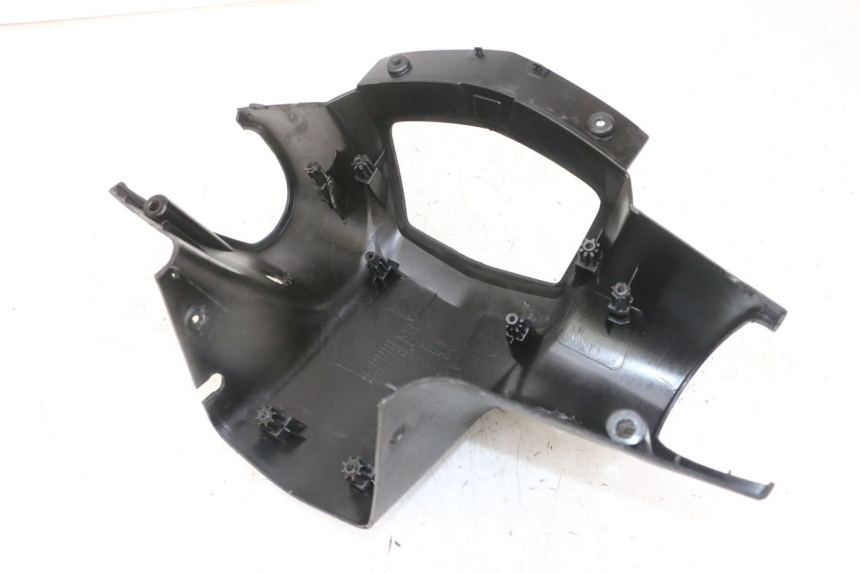 photo de COBERTURA TRASEIRA DO GUIDÃO PEUGEOT VIVACITY NEW 4T 50 (2008 - 2017) - Estado da superfície