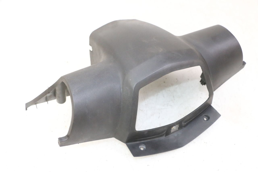photo de COBERTURA TRASEIRA DO GUIDÃO PEUGEOT VIVACITY NEW 4T 50 (2008 - 2017) - Detalhe da peça
