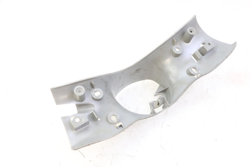 photo de COBERTURA TRASEIRA DO GUIDÃO YAMAHA WHY 50 (1998 - 2000) - Detalhe da peça