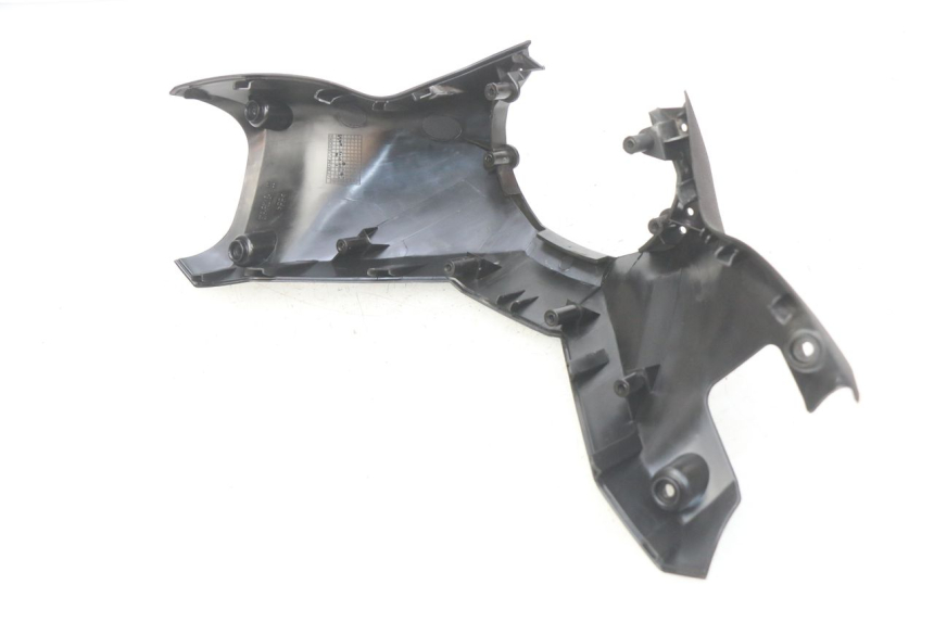 photo de CAPA DE GUIADOR TRASEIRA YAMAHA X-MAX XMAX 125 (2010 - 2013) - Outro ângulo de visão
