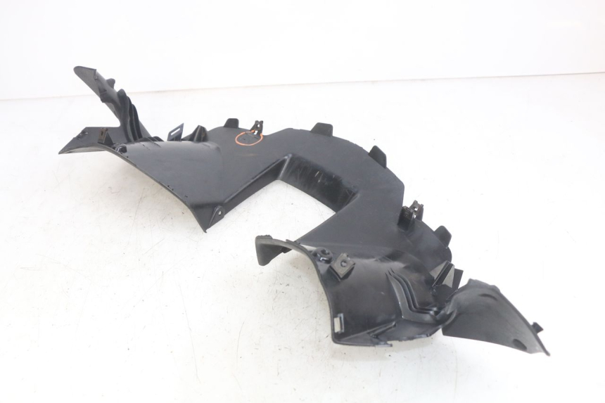 photo de COBERTURA TRASEIRA DO GUIDÃO YAMAHA X-MAX XMAX 250 (2006 - 2009) - Detalhe da peça