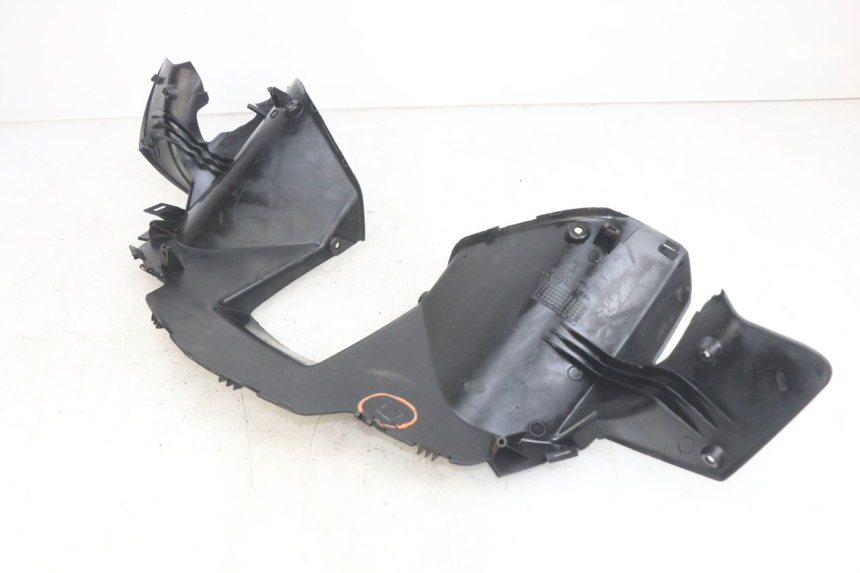 photo de COBERTURA TRASEIRA DO GUIDÃO YAMAHA X-MAX XMAX 250 (2006 - 2009) - Ampliação técnica