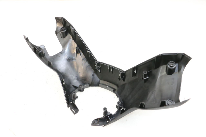 photo de CAPA DE GUIADOR TRASEIRA YAMAHA X-MAX XMAX 125 (2010 - 2013) - Zoom do estado de desgaste